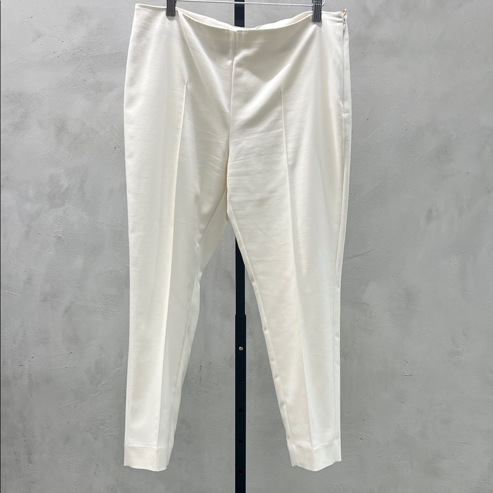 Akris White Tapered Slack